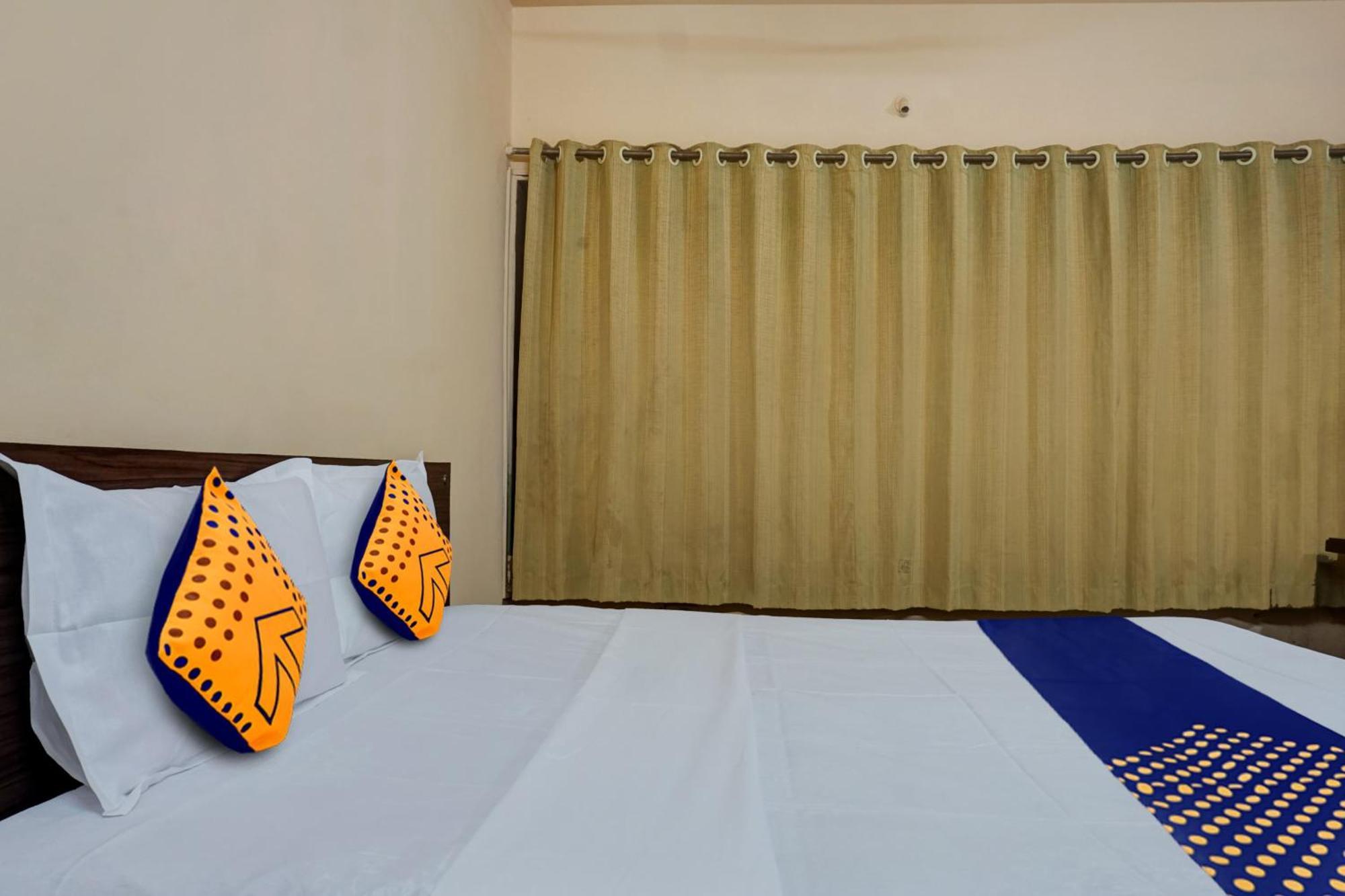 Hotel O Akash Lodge Lātūr Εξωτερικό φωτογραφία