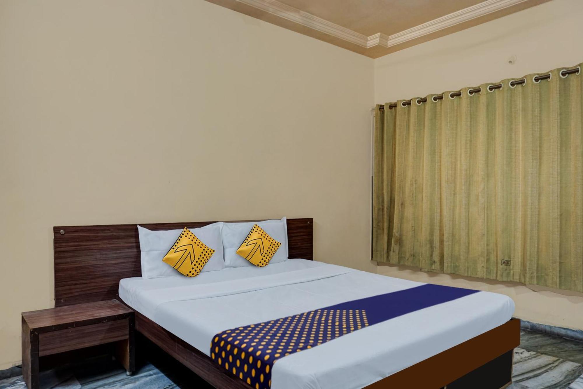 Hotel O Akash Lodge Lātūr Εξωτερικό φωτογραφία